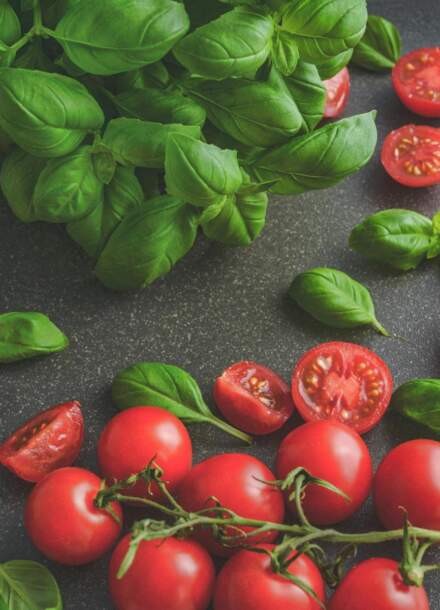 Jak zrobić przecier pomidorowy: prosty przepis na domowy smak i aromat